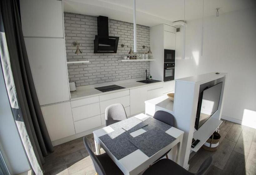 Krasińskiego 15a  10