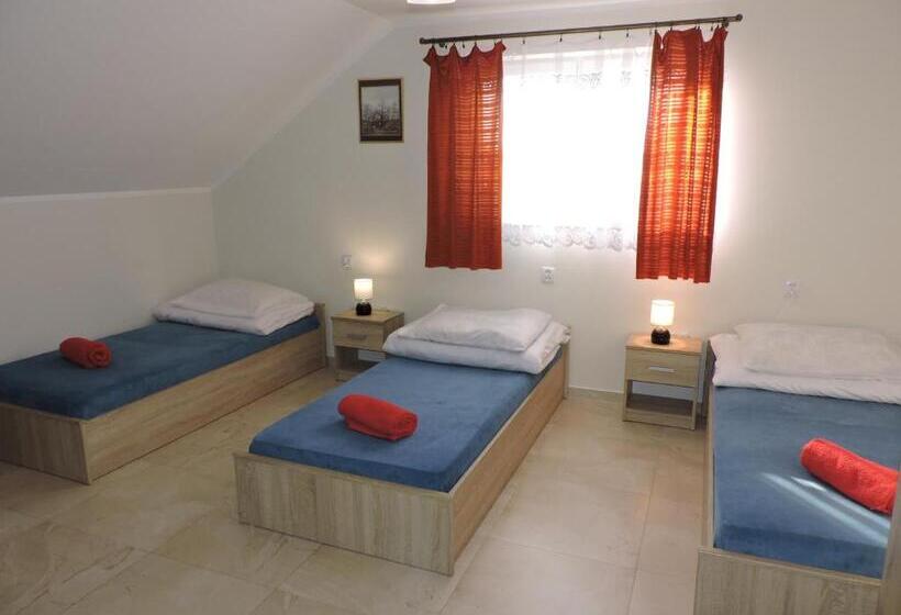 ユースホステル Noclegi Mączyńskiego