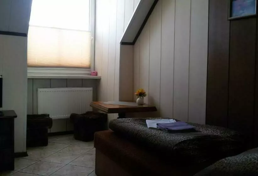 ユースホステル Zajazd Malibu