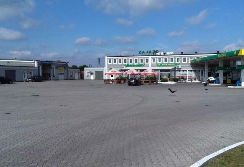 הוסטל Zajazd Markowski