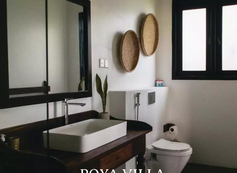 تختخواب و صبحانه Poya Villa Ahangama