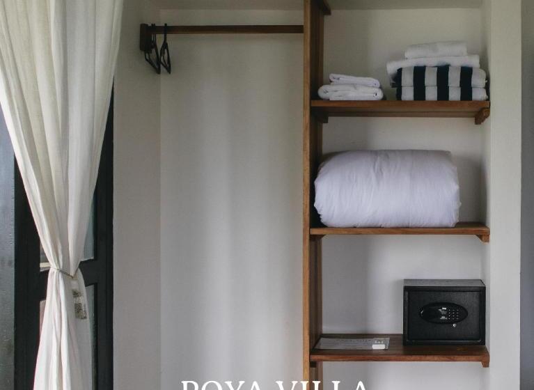 צימר Poya Villa Ahangama