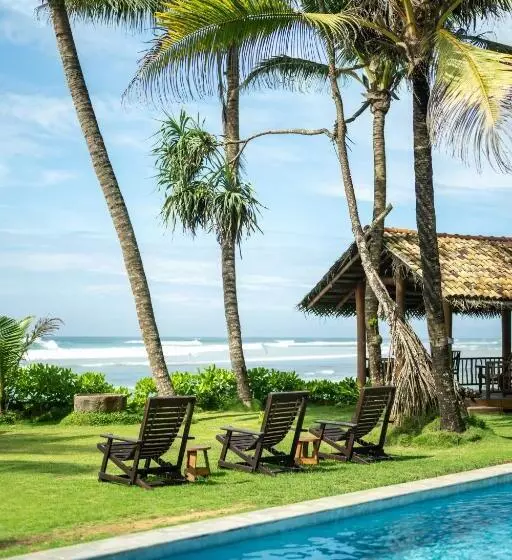تختخواب و صبحانه Poya Villa Ahangama