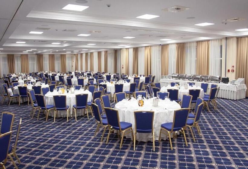 Отель Pałac żelechów Spa & Wellness