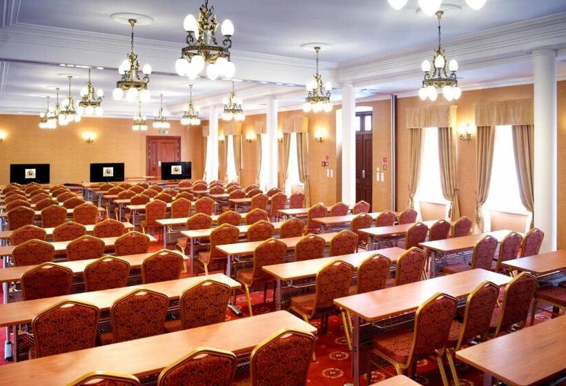 Отель Pałac żelechów Spa & Wellness