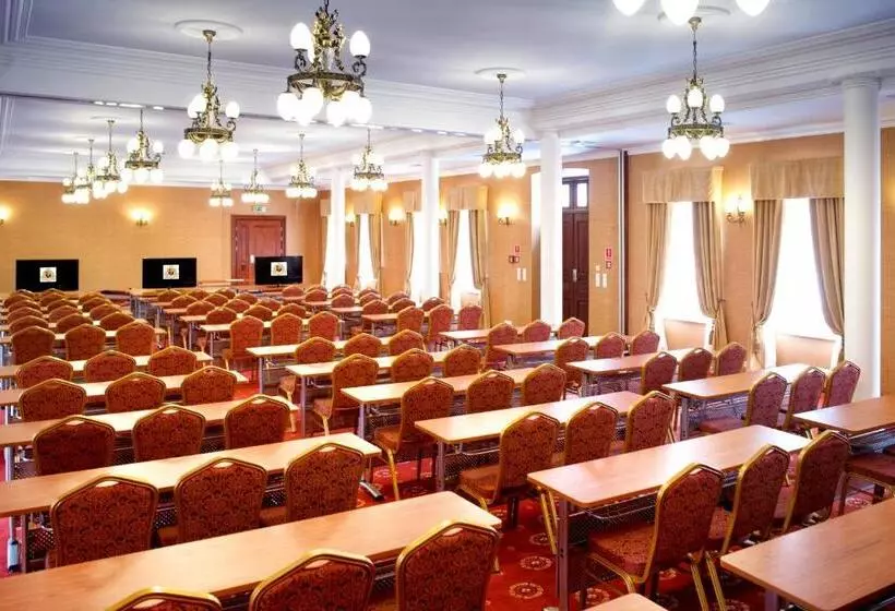 ホテル Pałac żelechów Spa & Wellness