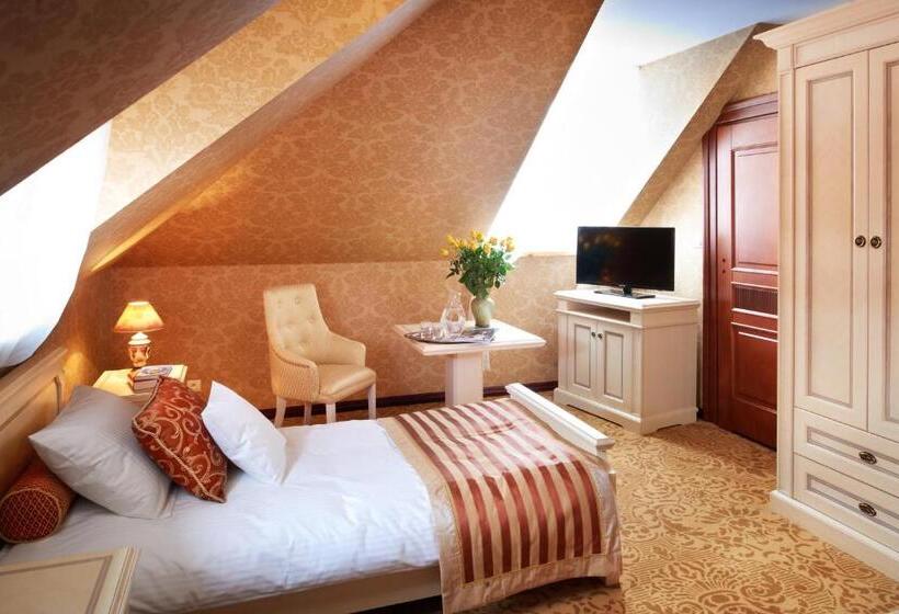 Отель Pałac żelechów Spa & Wellness