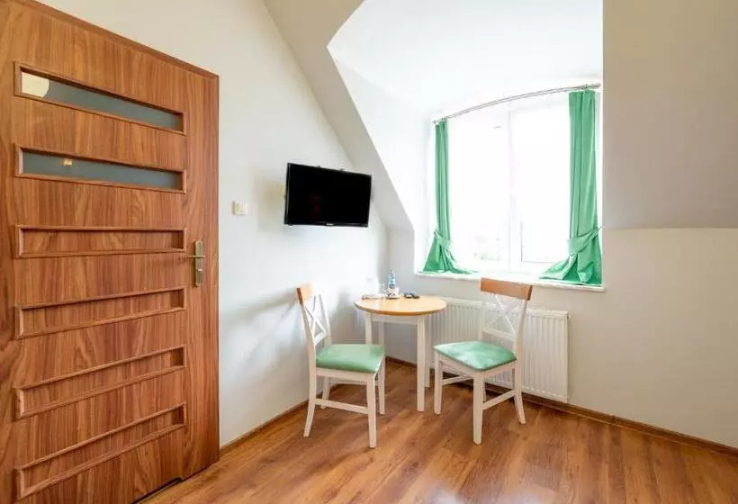 Hotelli Rozmaryn I Lawenda