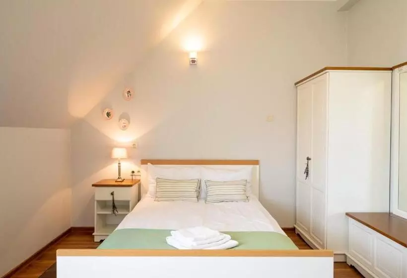 Hotelli Rozmaryn I Lawenda