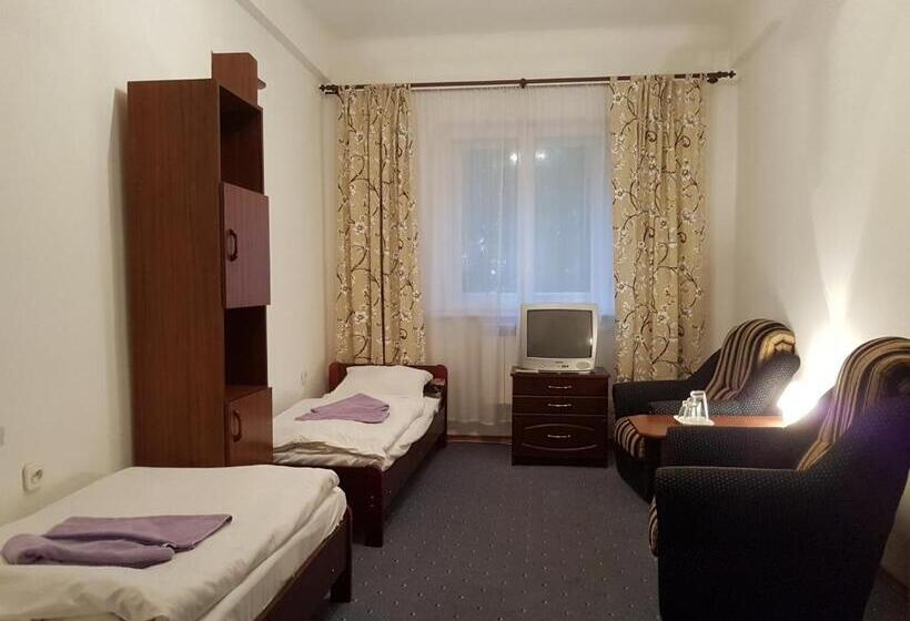 בית מלון כפרי Zajazd Turystyczny Hetman