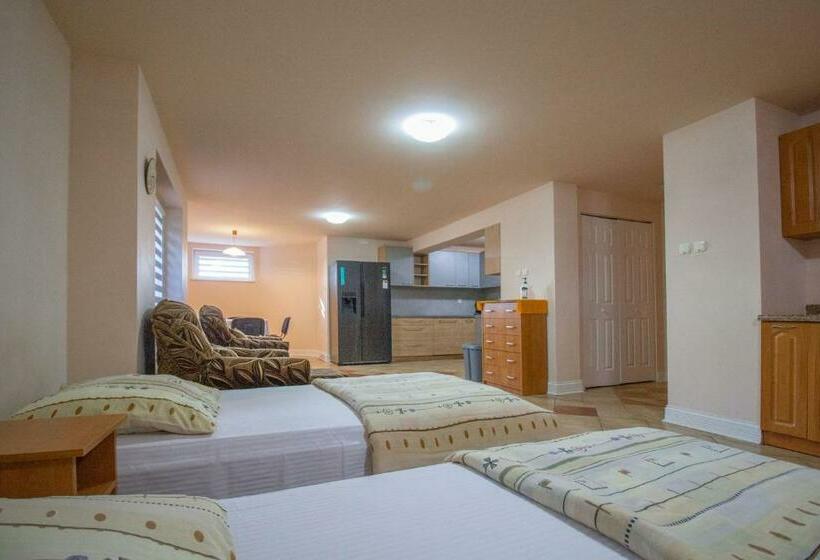 פנסיון Helenowo