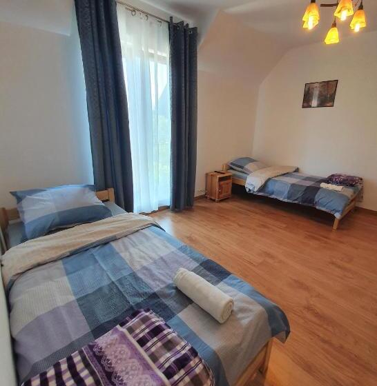 ペンション Pokoje Gościnne Liber