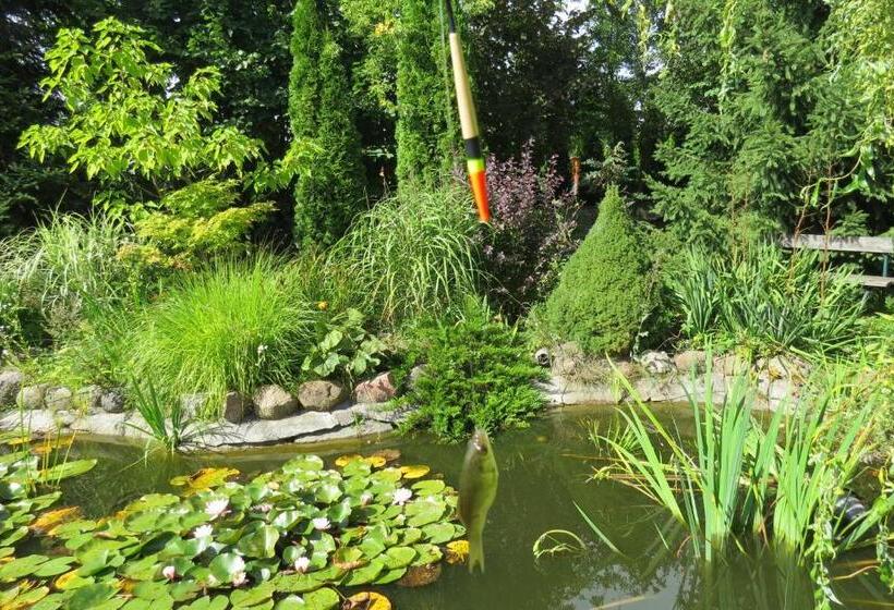 ペンション Pokoje Gościnne Liber