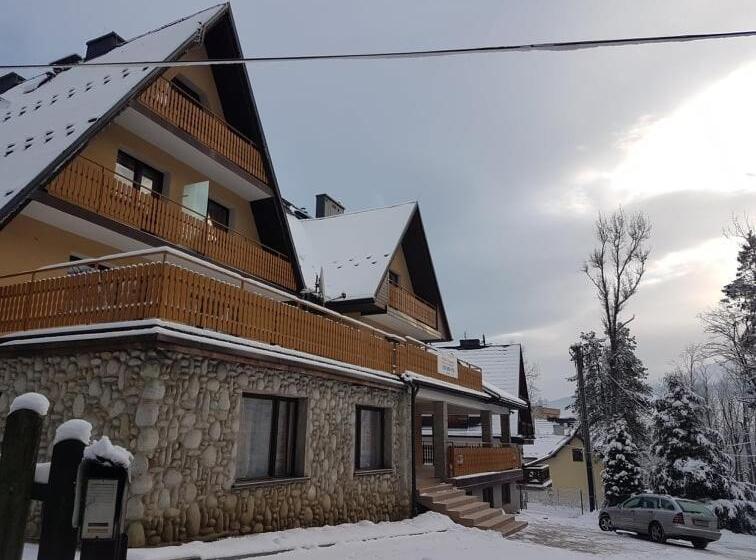 Panzió Willa Halusia