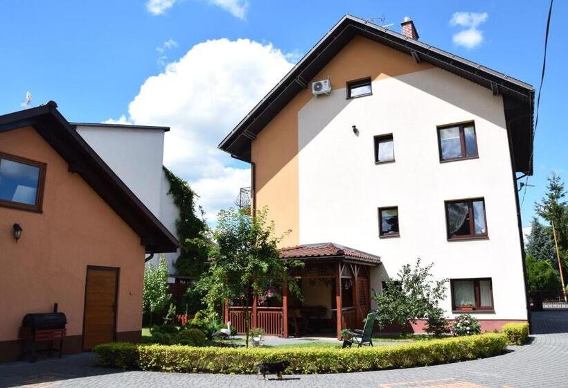 פנסיון Willa Kalina