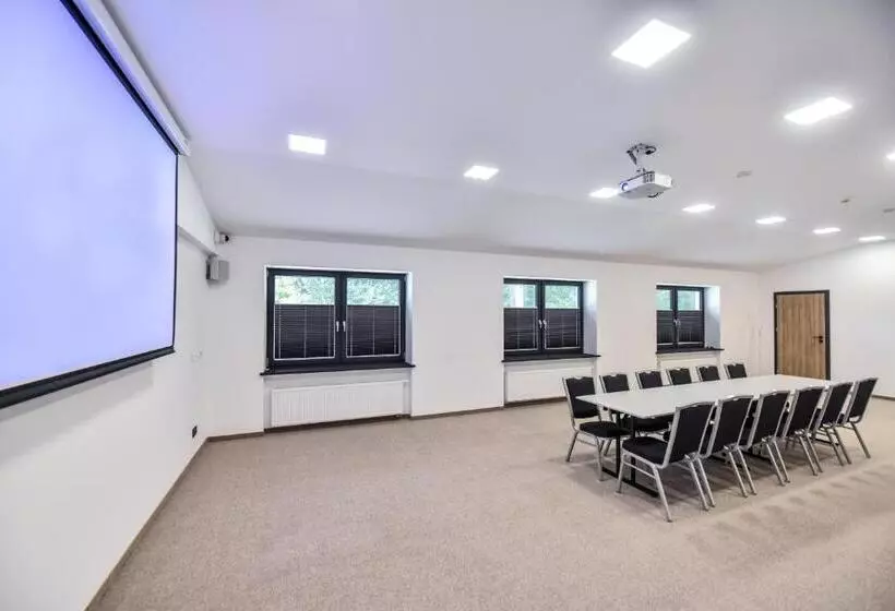 Lomakeskus Sport Rooms Spała