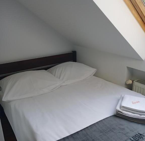 住宿加早餐 Lusia