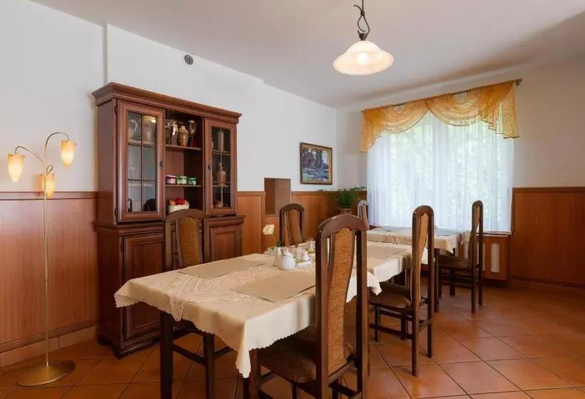 ベッドアンドブレックファースト Willa Jerrego