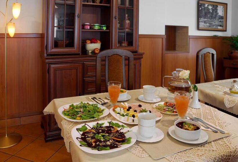 تختخواب و صبحانه Willa Jerrego