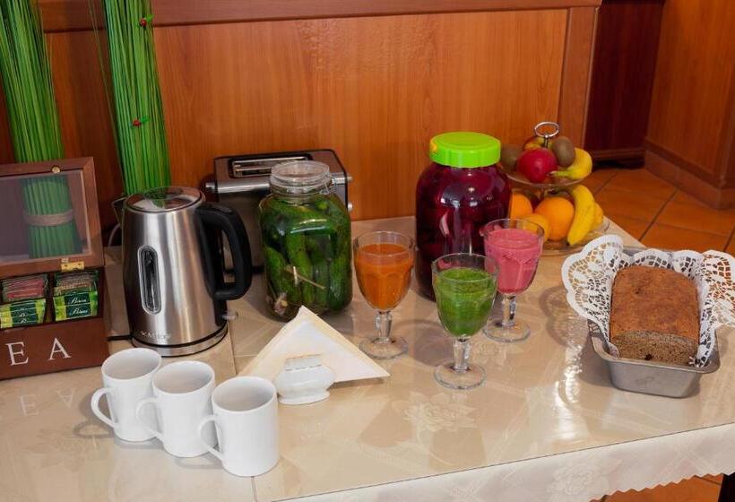 تختخواب و صبحانه Willa Jerrego