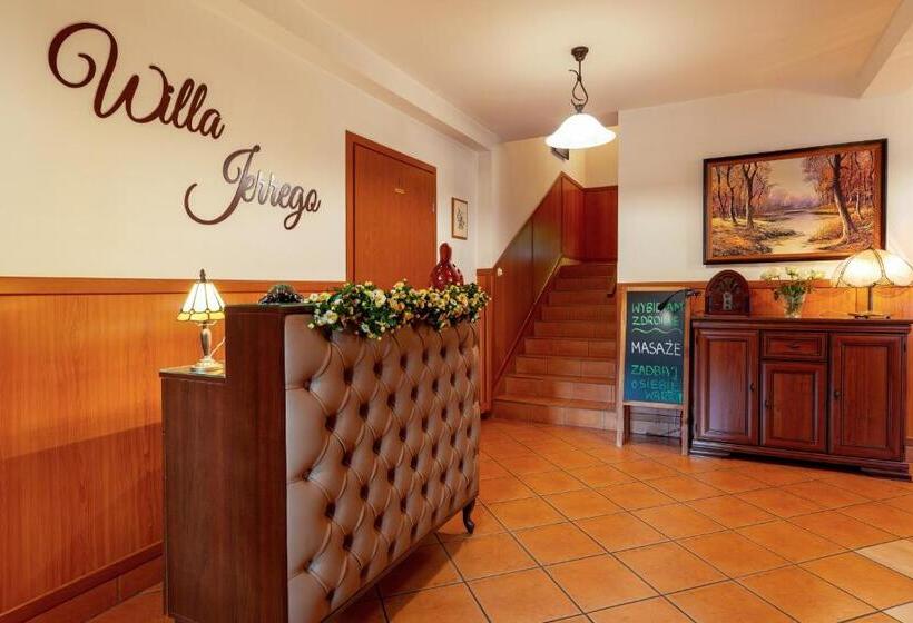 تختخواب و صبحانه Willa Jerrego