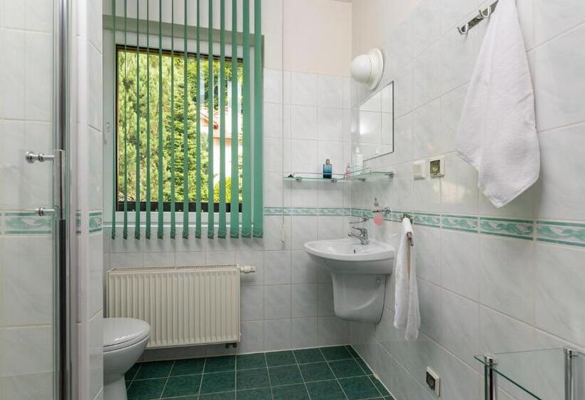 تختخواب و صبحانه Willa Jerrego