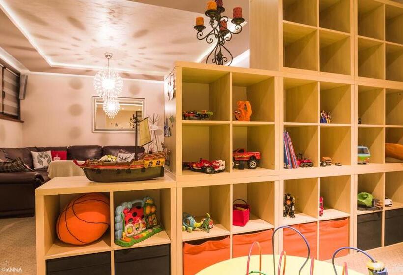 تختخواب و صبحانه Willa Joanna