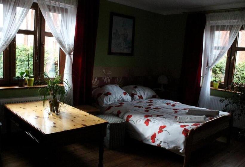 בית מלון כפרי Dom Nad Rozlewiskiem