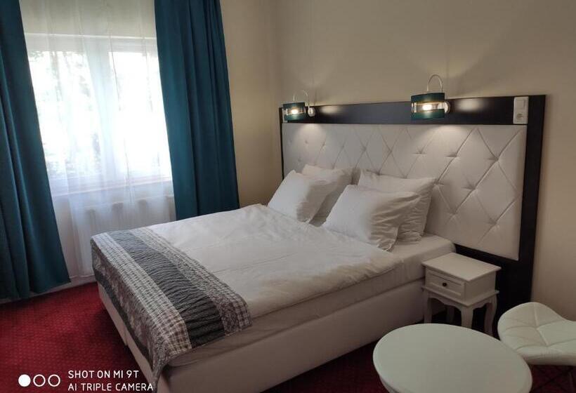 ホテル I Restauracja Admirał