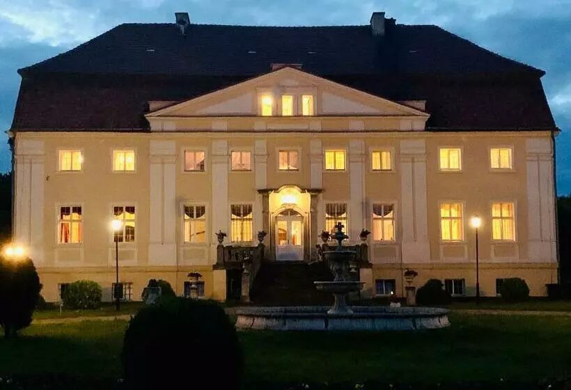 Hotelli Pałac Henryków