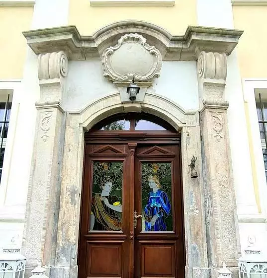 Hotelli Pałac Henryków