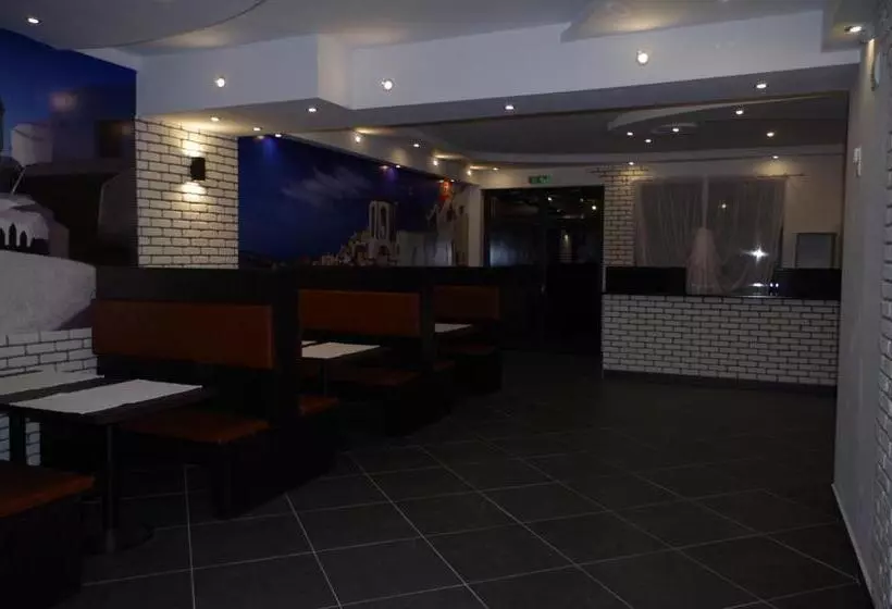 ホテル Tawerna Akropolis