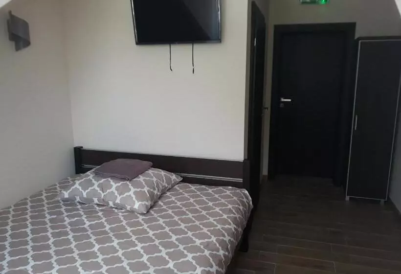 ホテル Tawerna Akropolis