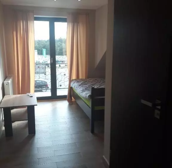 ホテル Tawerna Akropolis