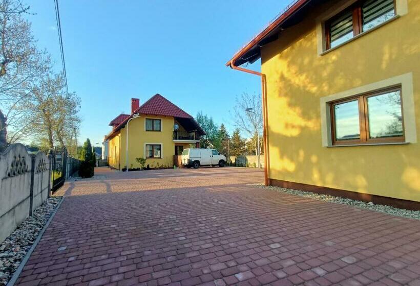 膳宿费 Noclegi Zielona Góra U Moni