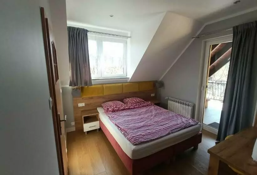 پانسیون Noclegi Zielona Góra U Moni