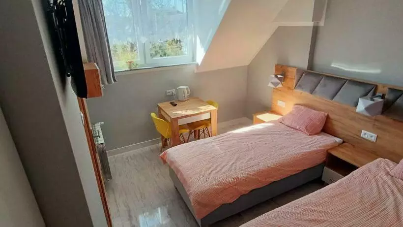 پانسیون Noclegi Zielona Góra U Moni