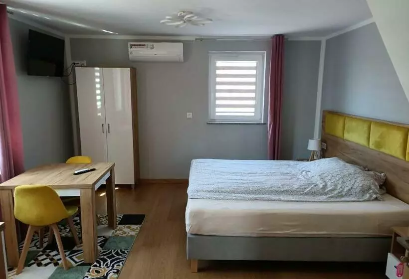 پانسیون Noclegi Zielona Góra U Moni