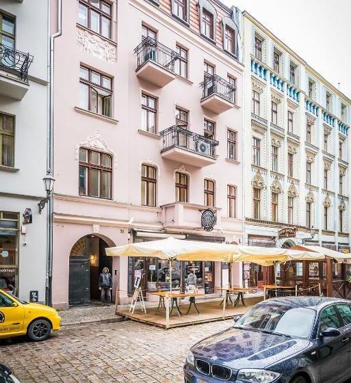 J&j Apartments łazienna 30 Pokoje Na Wynajem