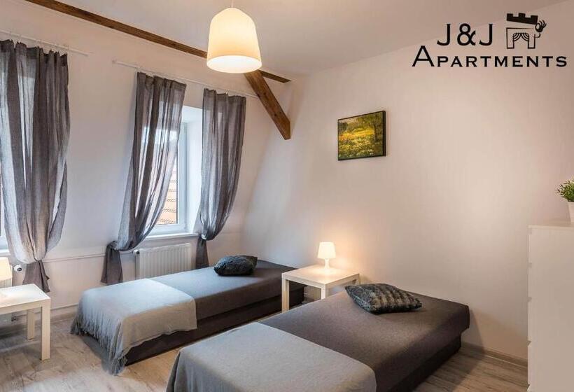J&j Apartments łazienna 30 Pokoje Na Wynajem