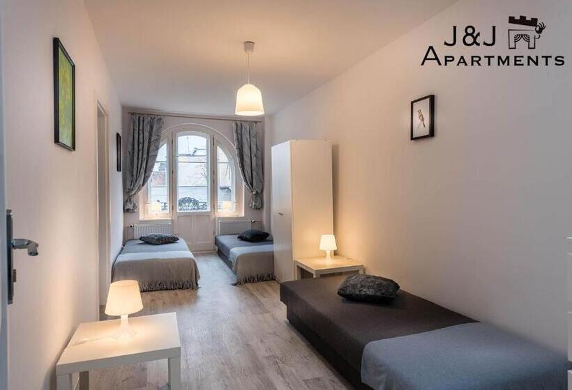 J&j Apartments łazienna 30 Pokoje Na Wynajem