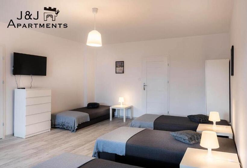 J&j Apartments łazienna 30 Pokoje Na Wynajem