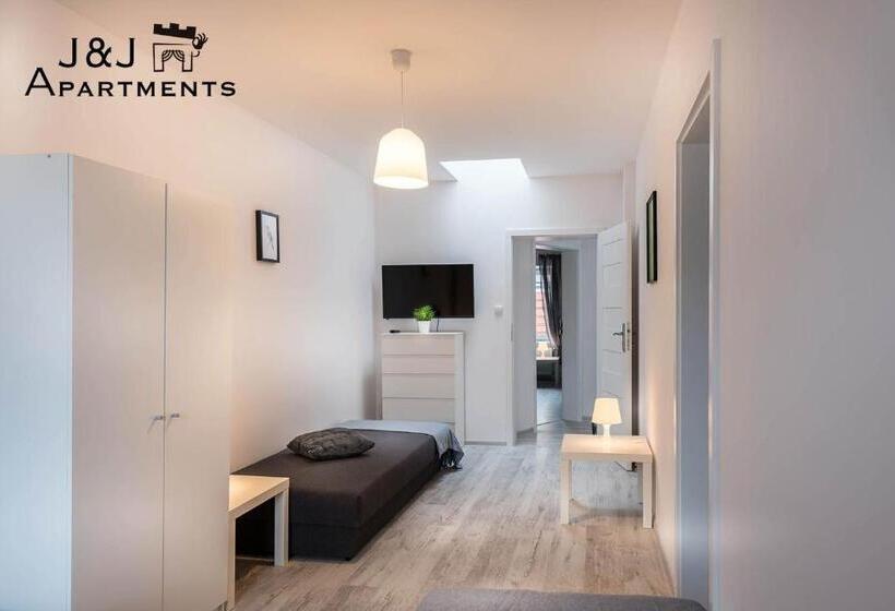 J&j Apartments łazienna 30 Pokoje Na Wynajem