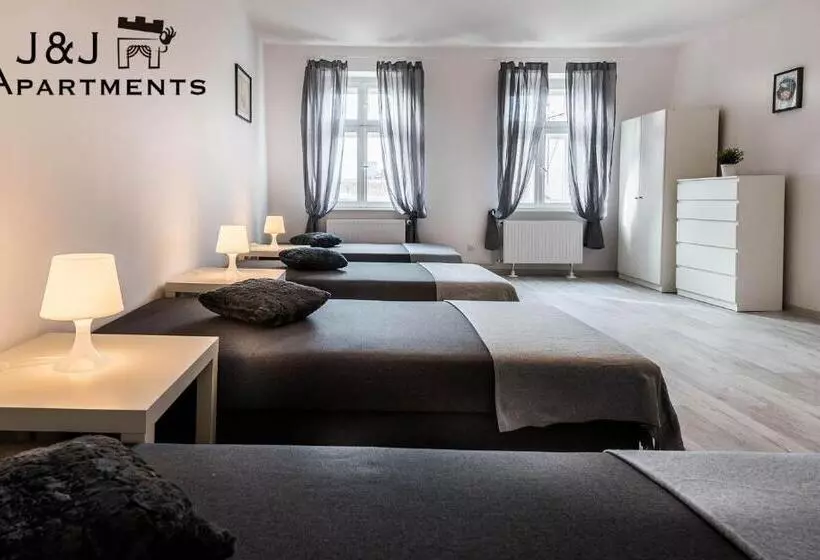 J&j Apartments łazienna 30 Pokoje Na Wynajem