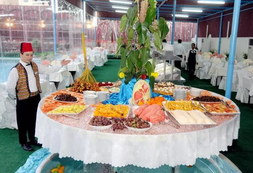 Al Bustan Hotels Flats