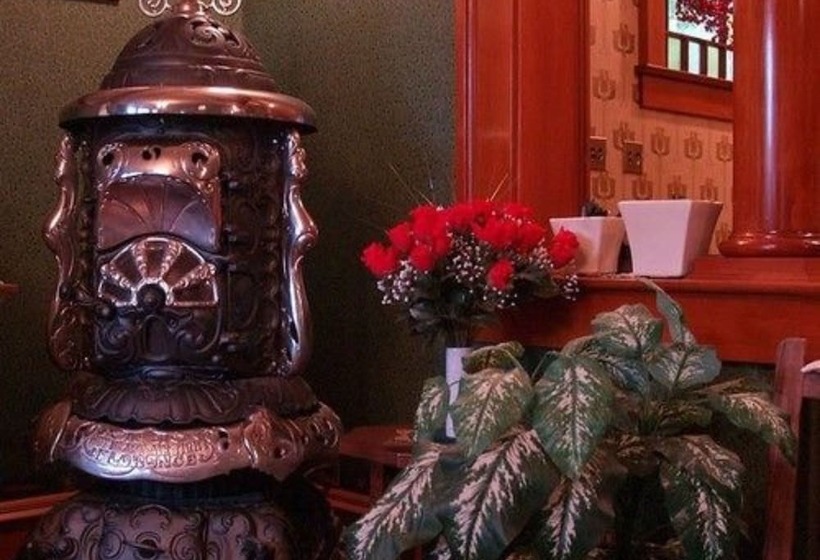 Alaska's Capital Inn Bed And Breakfast