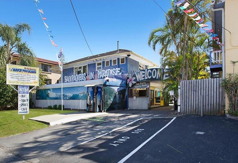 Backpackers In Paradise 18 35 Hostel