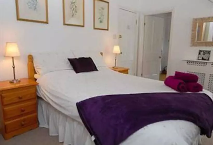 تختخواب و صبحانه Anchor House