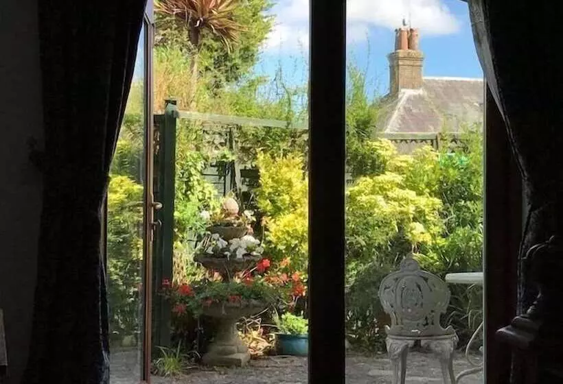 ベッドアンドブレックファースト Koala Cottage