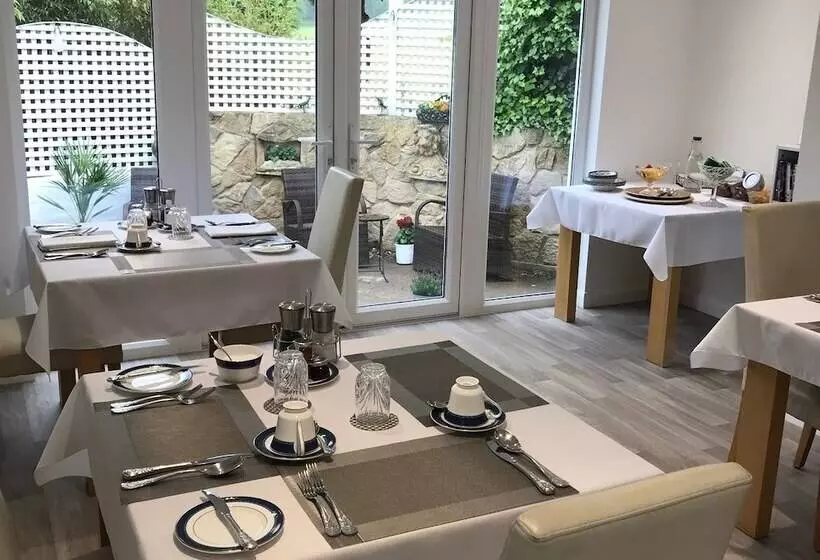 ベッドアンドブレックファースト Koala Cottage